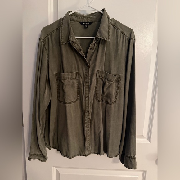 Express Women’s Casual Button Down Shirt - Picture 1 of 3